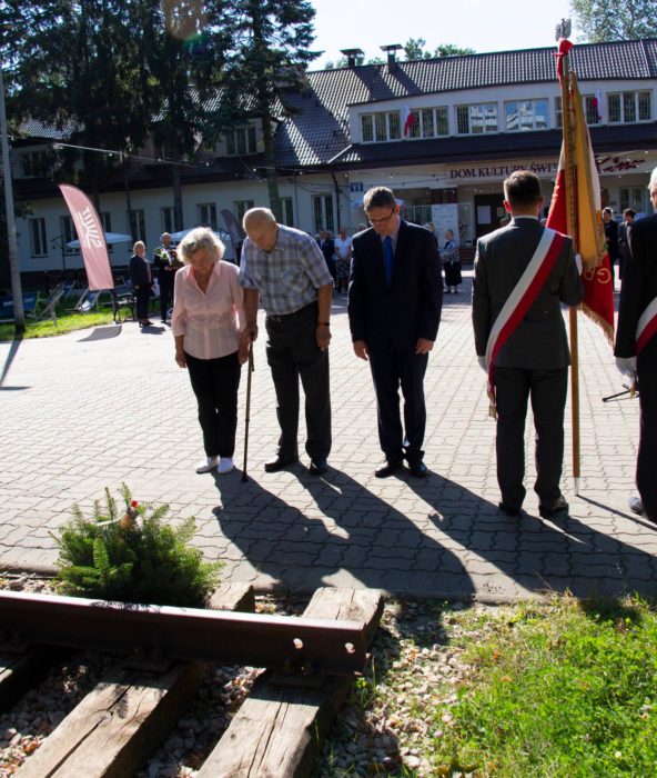 13-592x700 Obchody upamiętniające 82 rocznicę nalotu dywanowego na Targówek