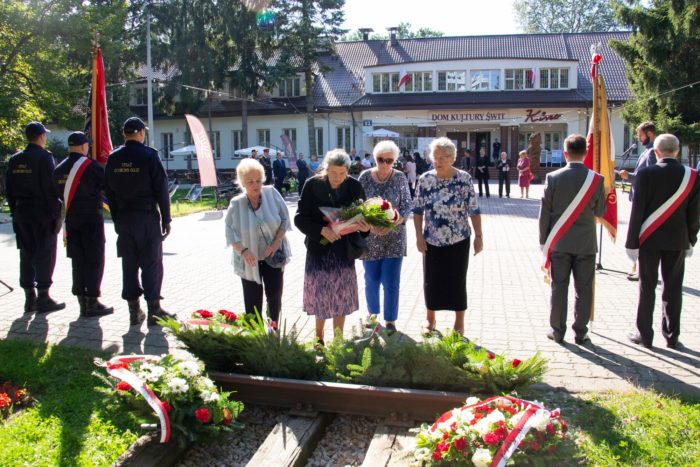 3-3-700x467 Pamięć o nalocie dywanowym na Targówek cd